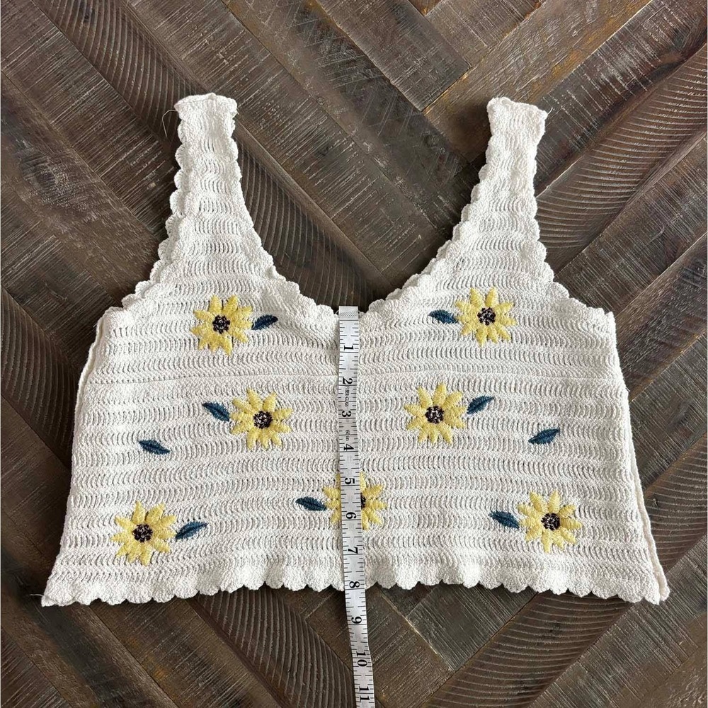 White Crochet Knit Sunflower Cropped Sleeveless Tank Top Women's bohemian hippie - Picture 5 of 5